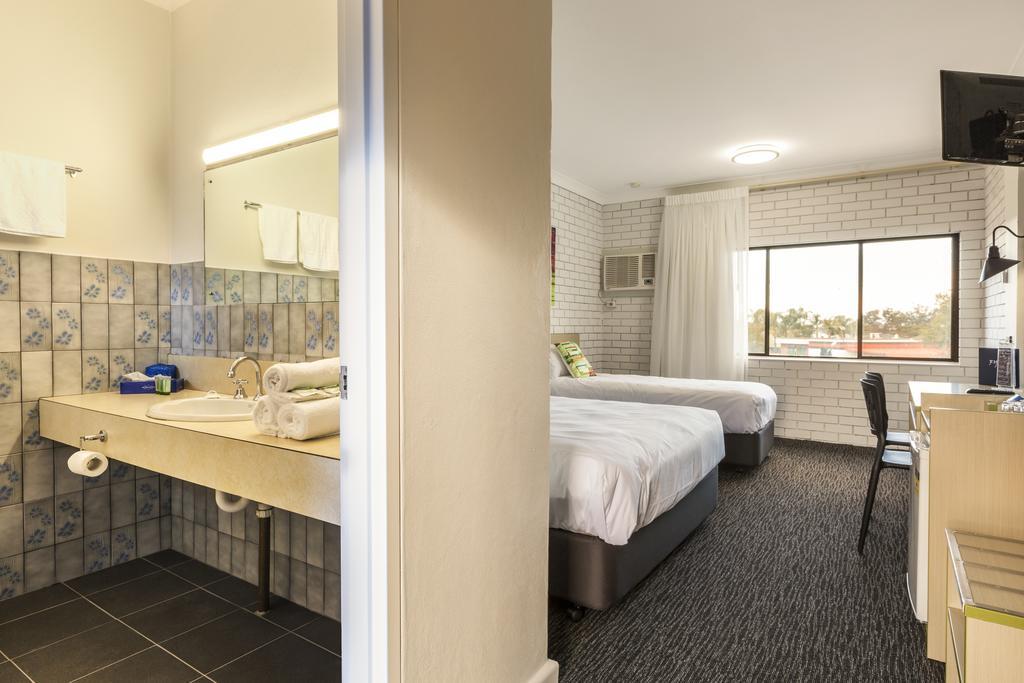 Boomerang Hotel Lavington Eksteriør bilde